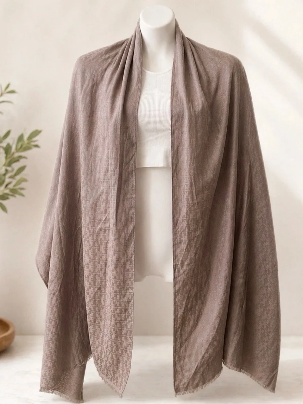 Tory Burch Mosaic Logo Jacquard Scarf Shawl Made in France Cotton Silk